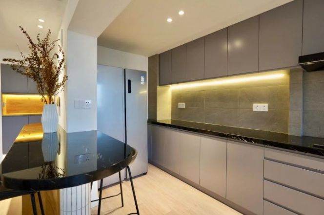 Zhongshan Park/3br2bt/central AC/floor heat/oven/outdoor balcony/bathtub