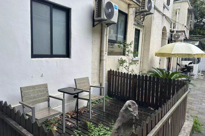 Quiet Garden House 1BR Terrace Hengshan rd 9k