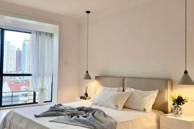 2 brs near L7/L13 changshou rd station+elevator