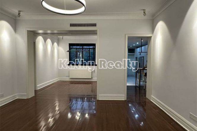 Historic buidling 170sqm 2BR 2Baths Hengshan Rd 35k