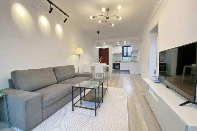 Elevator 2br Apt close to JTU