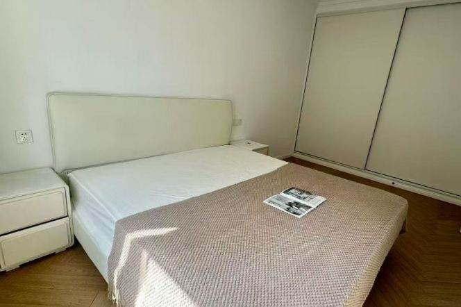 Zhongshan park cozy & decent 1br with 8k