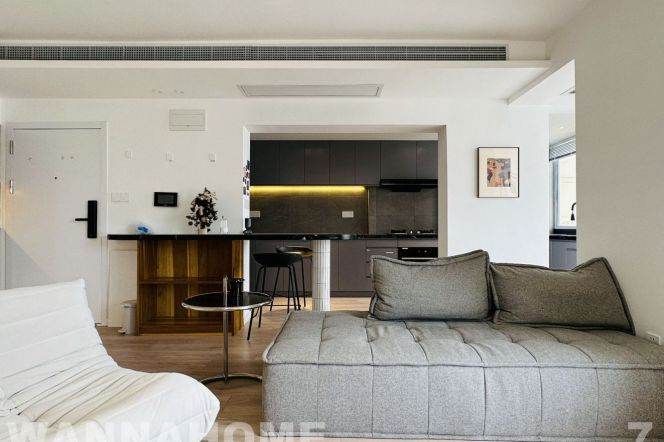 Garden Compound/Zhongshan Park/Suzhou Creek View/Open Balcony/Bathtub/Large Storages/Cozy3br2bt