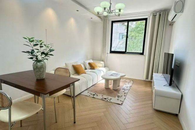 Zhongshan park cozy & decent 1br with 8k