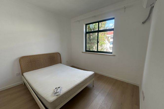 2 br newly renovated Apt &big Windows &balcony/jiaotong university 12K