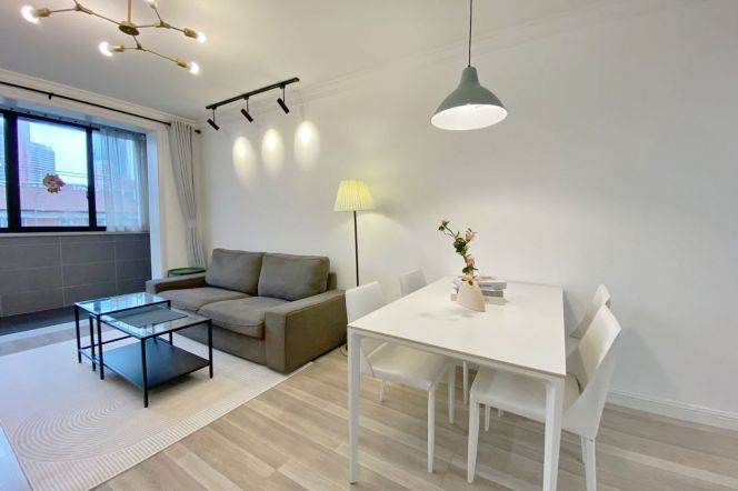 Elevator 2br Apt close to JTU