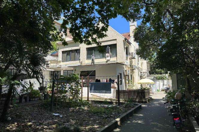 Quiet Garden House 1BR Terrace Hengshan rd 9k