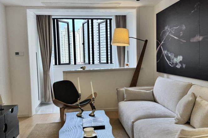 Spacious 1Br/Next to L10&11 Jiaotong University / Bright /Big /Great sunshine