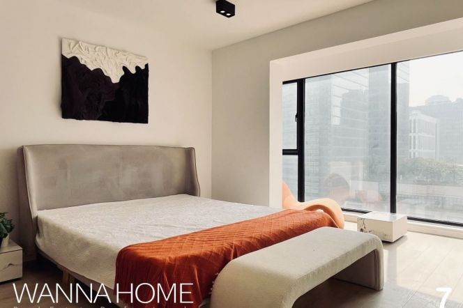 Luxury Building/Tianshan+Gubei/Fantastic View/Parking/Bathtub/Huge Walk-in Closet/Cozy1+1br
