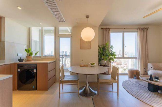 1b1b service apt in Xuhui District Near Jiashan Rd Station (Line 9/12)