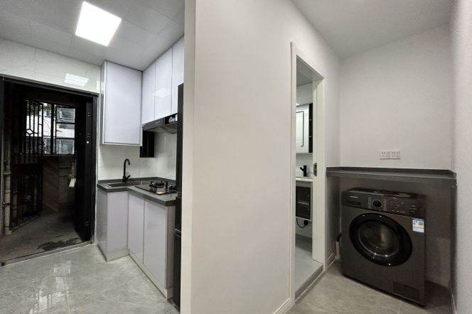 0 step Zhongshan Park Metro L2/3/4 | Sunny & Spacious 1Br 60Sqm | 6.9K