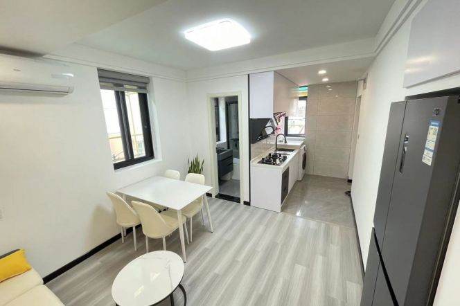 Nice 1BR+1LR/Hongqiao RD Sta M3/4/10/3F/50sqm/6.6K