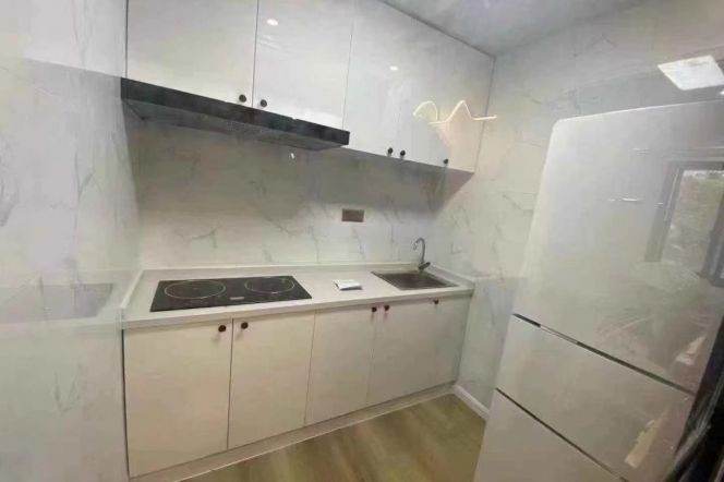 Cute & Good value 1Br  Hongqiao  rd Sta M 3/4/10   /2F/4.6K