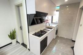 Nice 1BR+1LR/Hongqiao RD Sta M3/4/10/3F/50sqm/6.6K