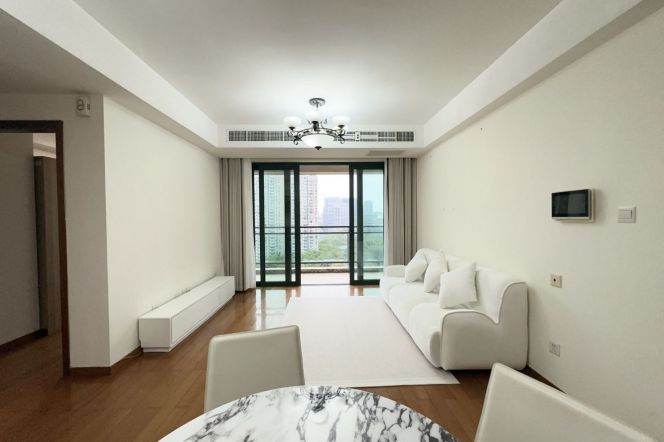 modern 2brs open balcony modern furniture near Su zhou river line 2,15 only  16.7K