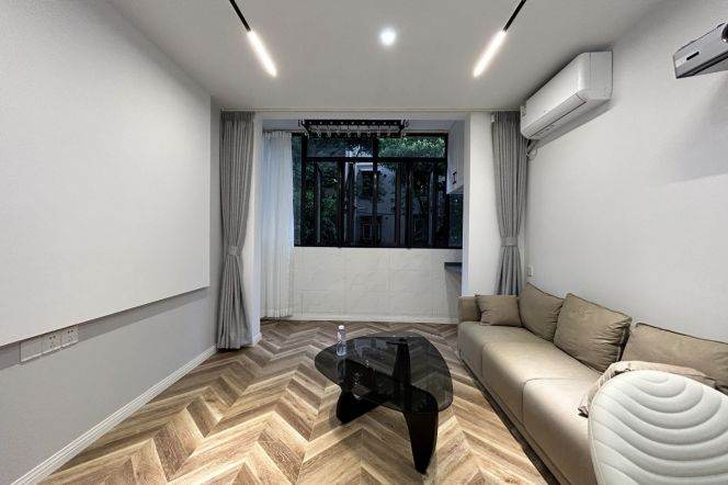 0 step Zhongshan Park Metro L2/3/4 | Sunny & Spacious 1Br 60Sqm | 6.9K