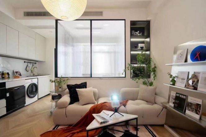 Historic building 1BR APT Jianguo Rd 8500