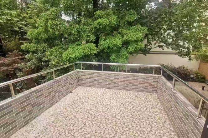 Nice 1br with terrace near jiangsu rd station for long&short rent