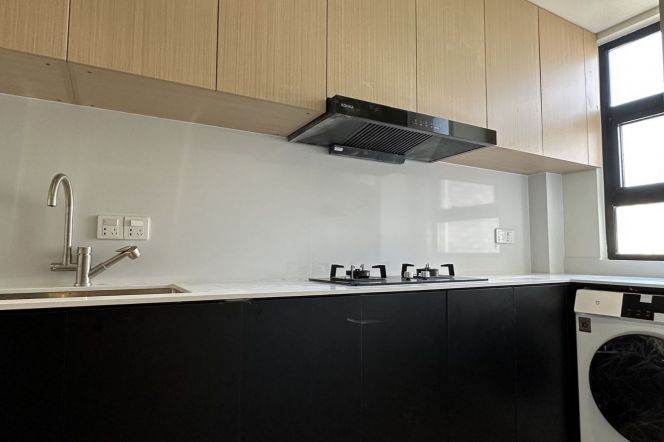 165 sqm 3 br modern Apt &floor heating &open kitchen &balcony/Xinhua rd 22K