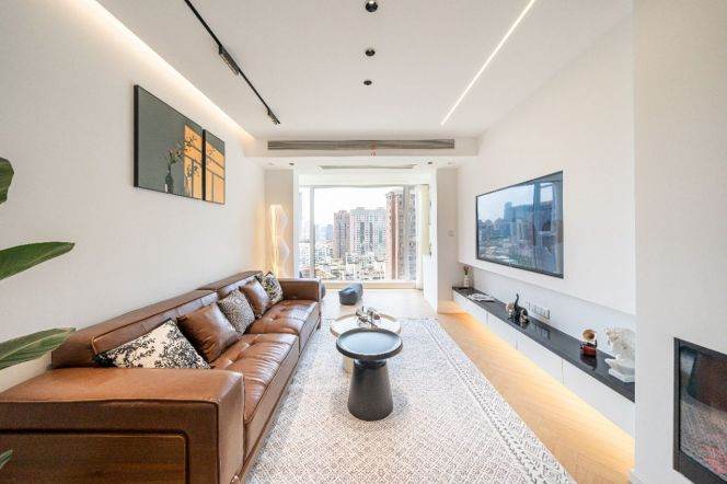 2Br ,Good lighting，Near   Louguanshan Road Station,Line 2