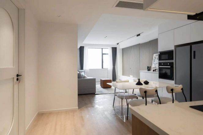 Modern 2BR High-Floor Residence on Wuxing Rd, 15.8k