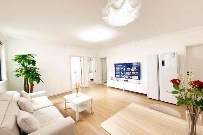 Just renovated nice modern 3  br super cozy & bright golden location M3/4/11/14 