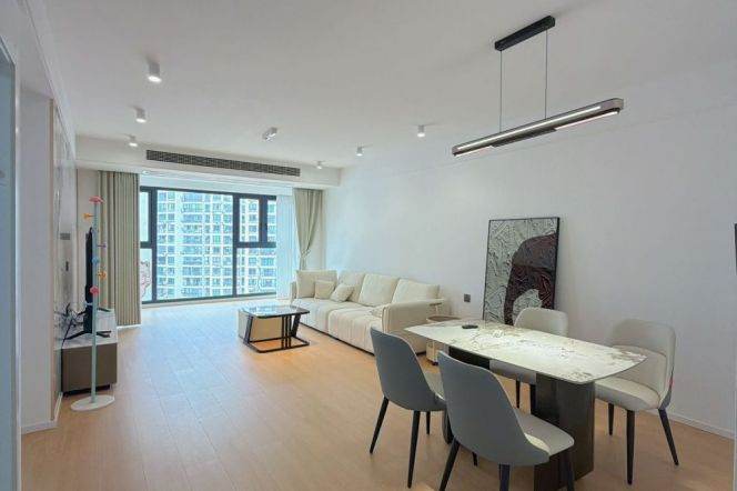 suzhou river 3br2bath150sqm