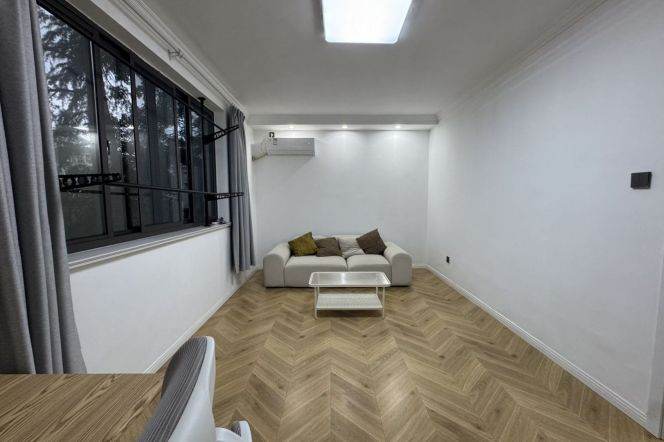 1br1lr1bath/elevator/80sqm/bright/close subway/nice compound