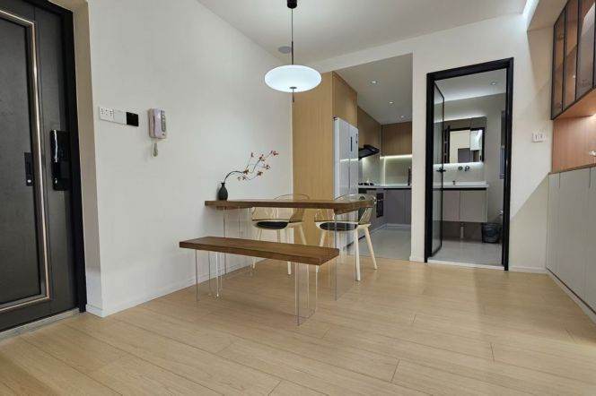 2 Brs 120 sqm in Brilliant city, Floor heating/central ac/oven/dryer @ Zhongtan rd L3&4