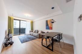 spaciously one br with open balcony in wuding rd