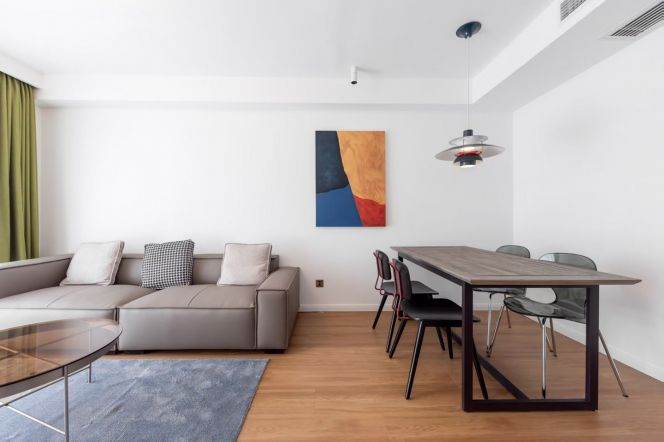 spaciously one br with open balcony in wuding rd