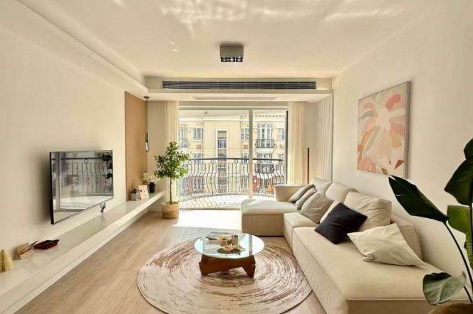 Brightly 168sqm 3brs2baths in zhongshan park area