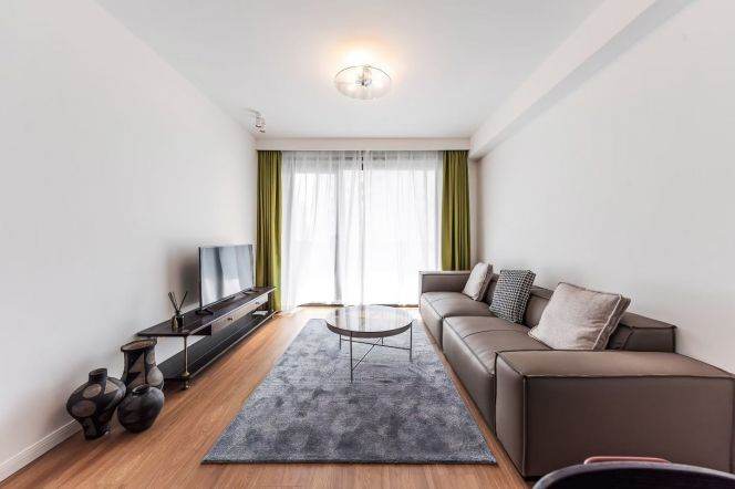 spaciously one br with open balcony in wuding rd