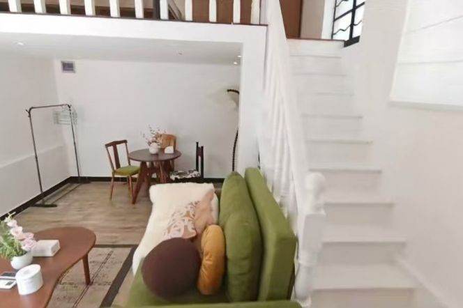 High-ceiling 1BR duplex / lovely yard / South Shaaxi rd