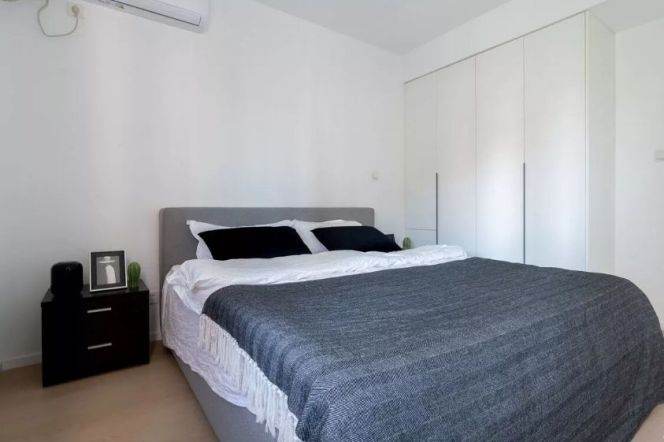 modern big 1 bedroom floor heating balcony beside line 7,9 only 12.9K 