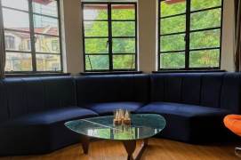 Valuable Wuyuan/Changshu Rd Gardenhouse with Balcony/Oven 10.2K 