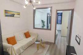 Bright & Good price 1 br on HongQiao Rd . easy to XuJiaHui + HongQIao Rd St.