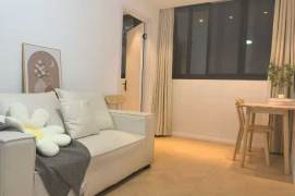 Cozy 1br 1lr/all bright room/big living room,West yan'an rd@L3/4