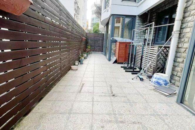 3Brs+2Bths+Yard L10/15