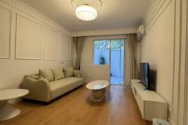 Separate Br & living+ Yard L2/15