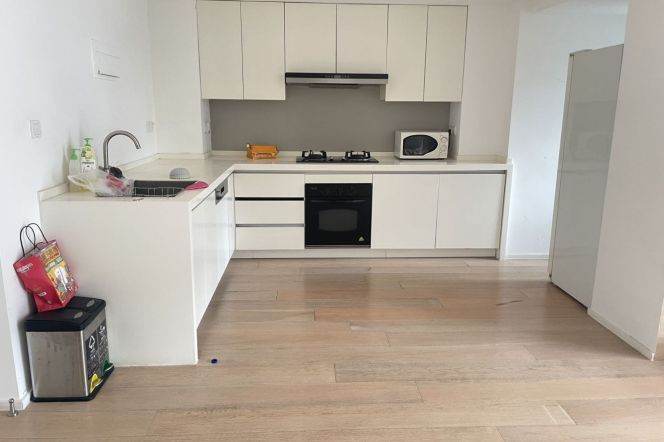 Full-Service Luxury 2BR/2BA | All-Inclusive Rent & Prime Location | 28,050 RMB