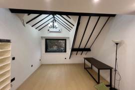  Duplex 1br lanehouse nr Jing'an Temple   L2/7/14