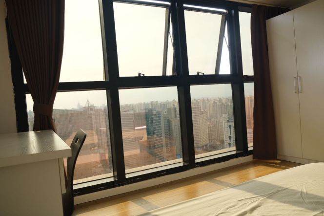 Big room with big windows near Hanzhong rd,close to ECNU/TJU