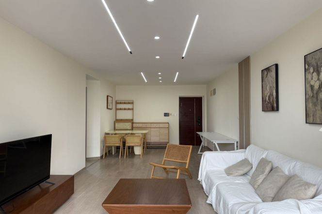 Zhongtan rd 2BR 1BA /  Spacious / Bright / Modern/ Good view/ elevator