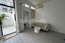 High Ceiling Bright 1br 1lir Lane house + Yard Jiashan 6.5k