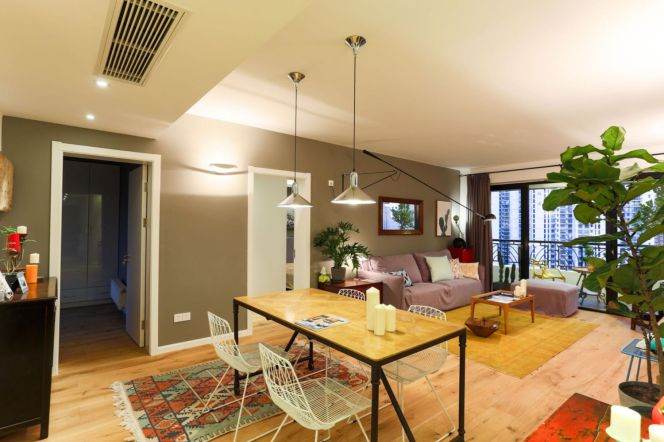 Morden 4brs with floor heating and balcony in Xujiahui