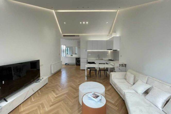 Hanzhong Rd Station 2Br with Terrace Line1/12/13