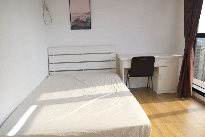 Big room with big windows near Hanzhong rd,close to ECNU/TJU