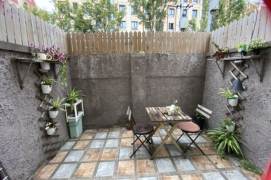 7.2k Clean 1Br with Courtyard Nr Jiangsu Rd.line2/11