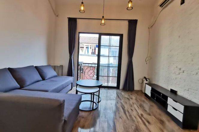 Full furnished 1br/2living & balcony/bathtub @South Shanxi Rd & Line 1/10/12